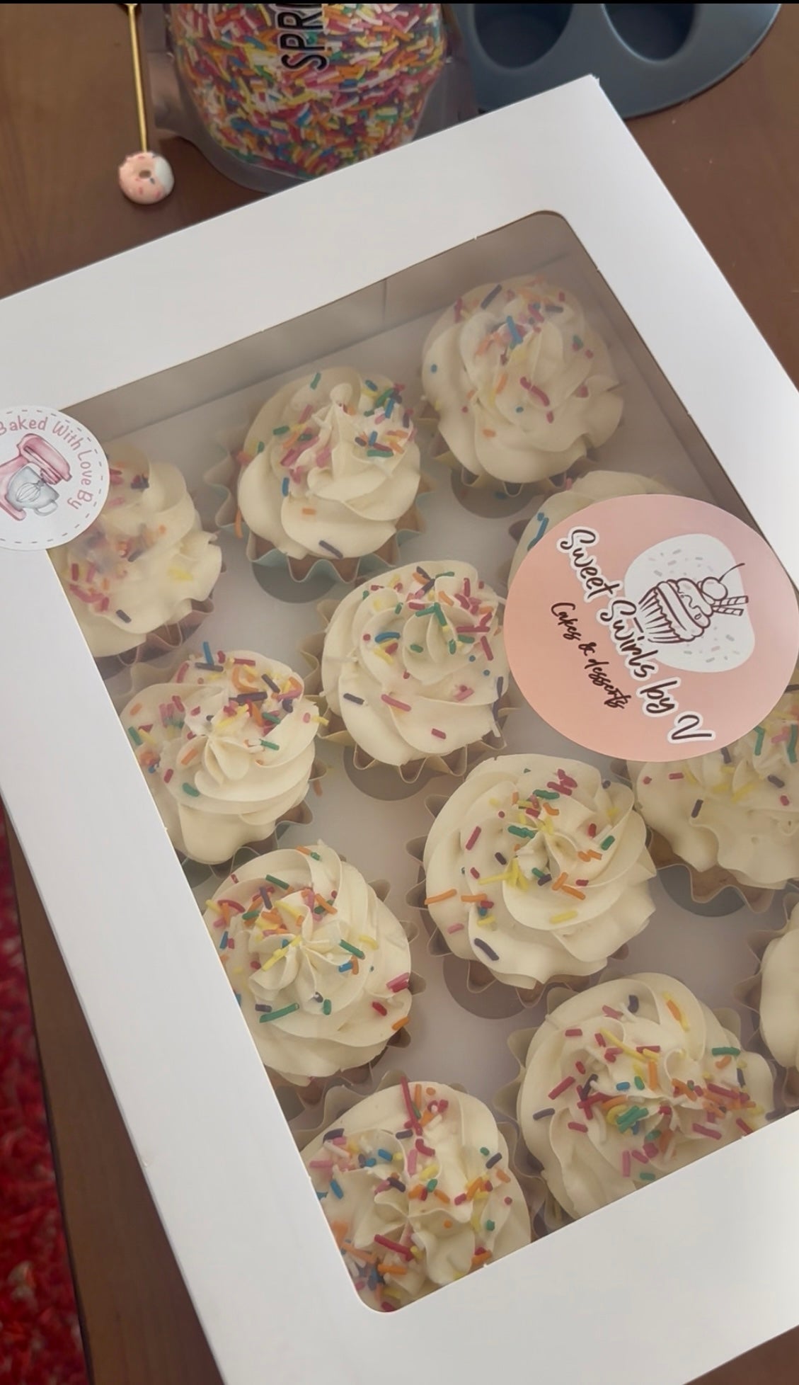 Custom or Deluxe Cupcake Boxes
