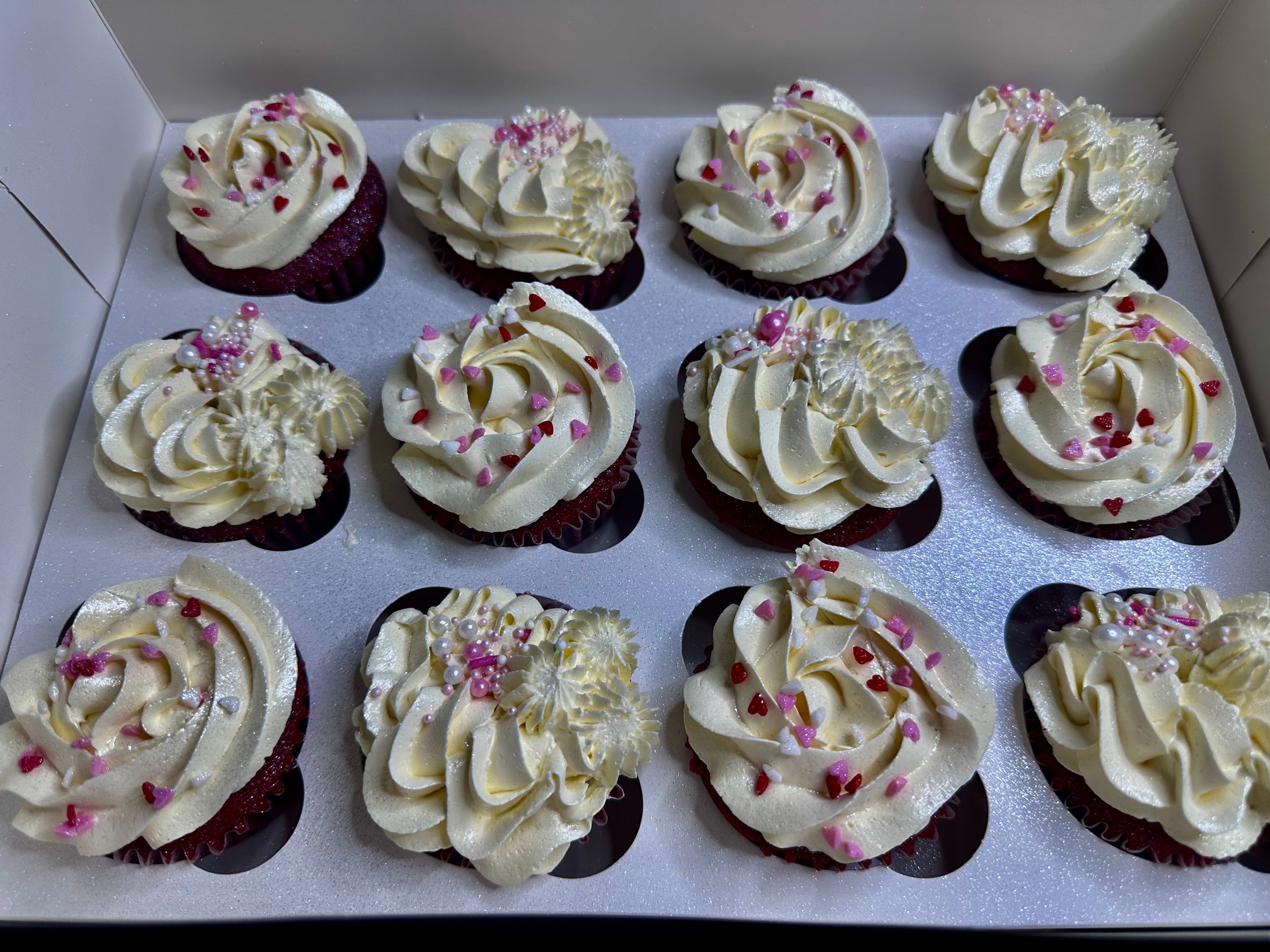 Custom or Deluxe Cupcake Boxes