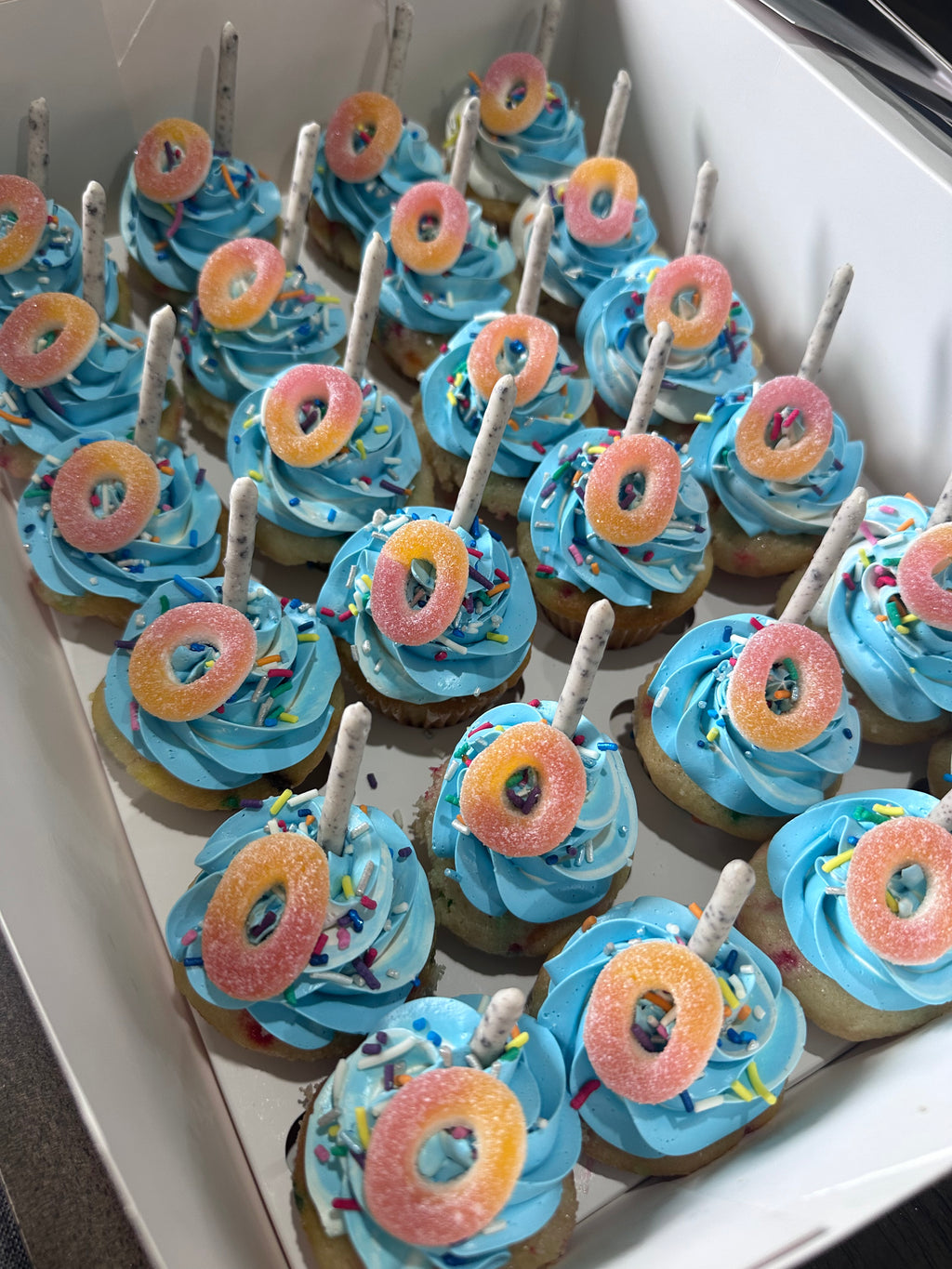 Custom or Deluxe Cupcake Boxes